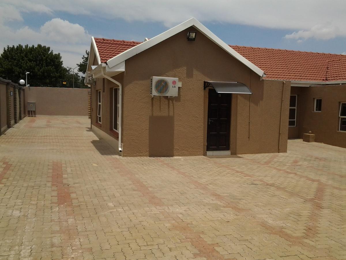 Channel View Lodge Kempton Park Exteriör bild